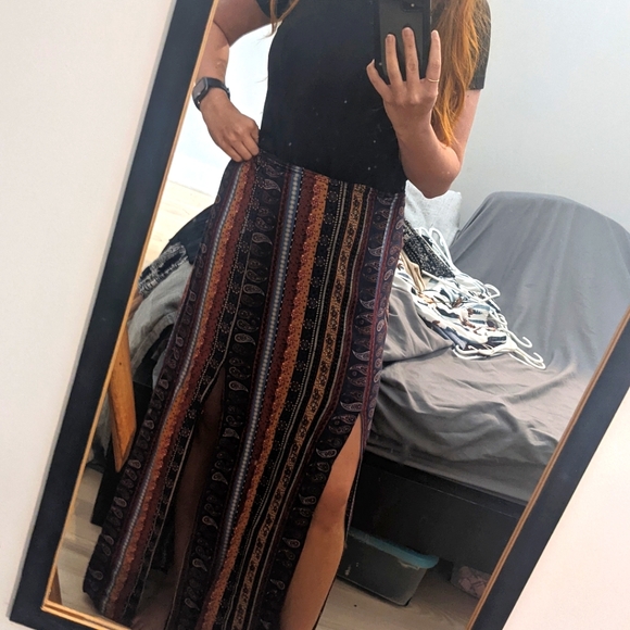 Maxi slit skirt - Picture 1 of 5